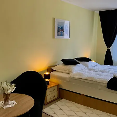 Apartament Vary *